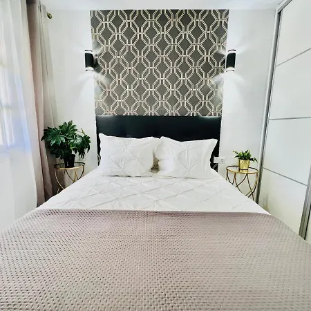 Romantic In Windsor Park Apartment